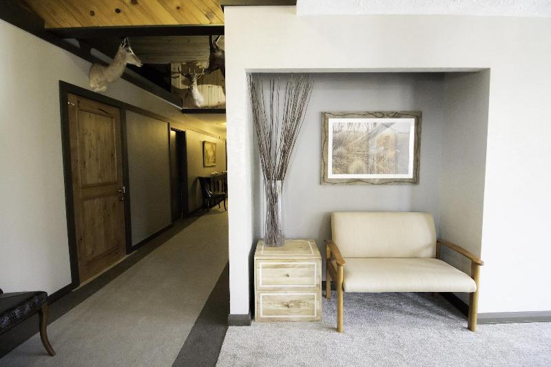 Colter's Lodge image
