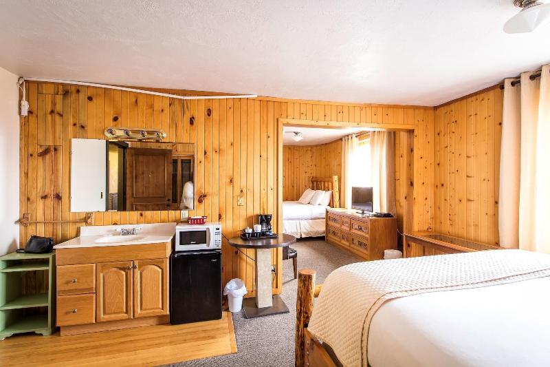 Colter's Lodge image