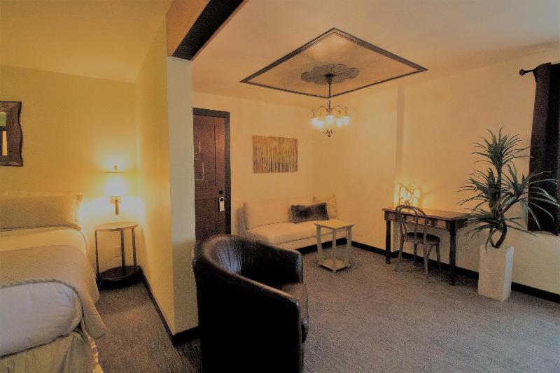 Colter's Lodge image