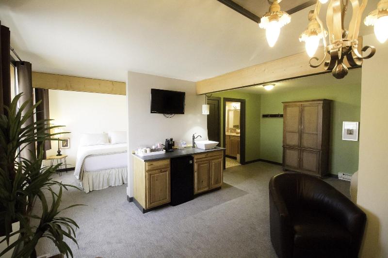 Colter's Lodge image