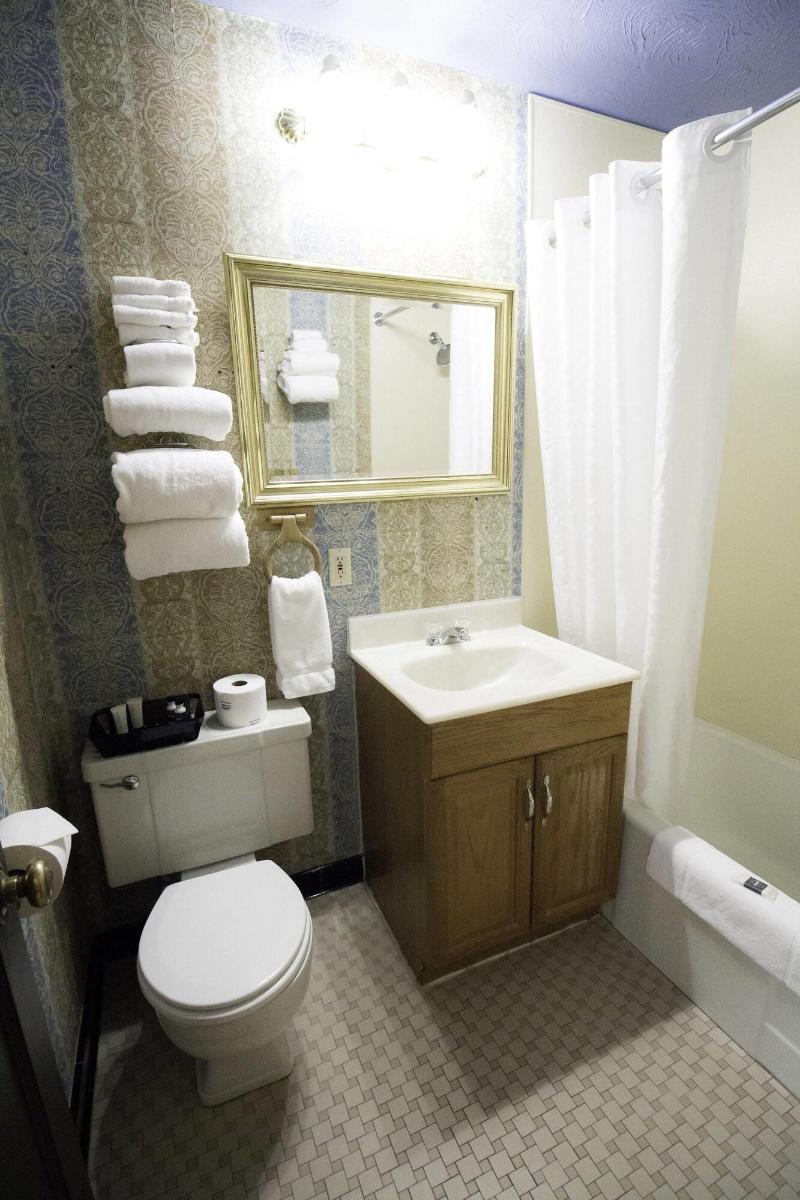 Colter's Lodge image
