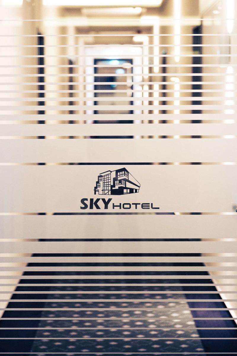 Sky Hotel Cloppenburg image