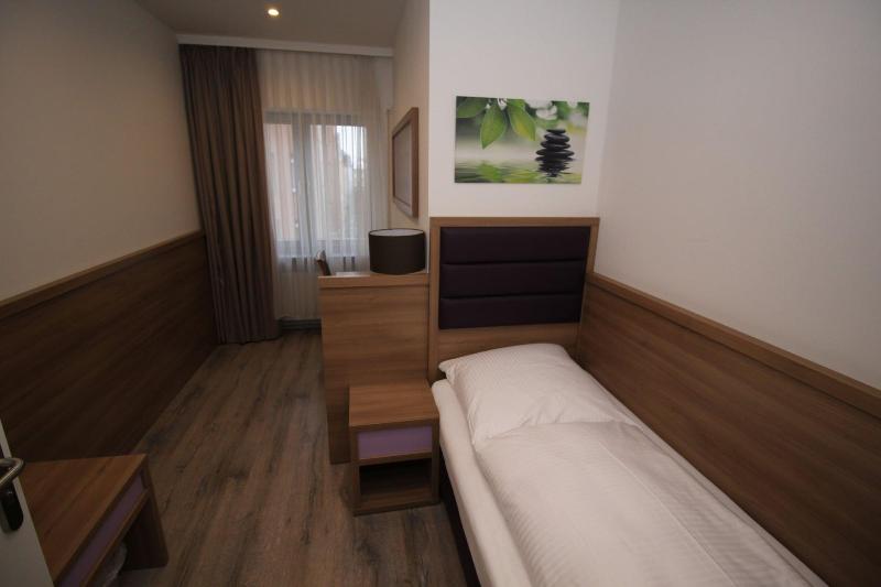 Slamba Hostel Augsburg image