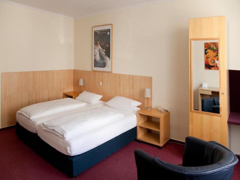 Hotel Weidenhof image