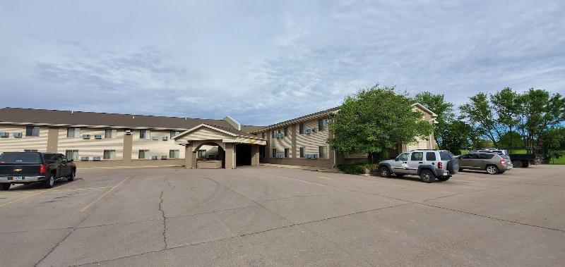 Cottonwood Inn And Conference Center image