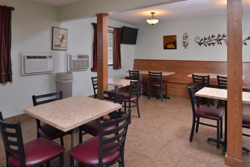 Cottonwood Inn And Conference Center image