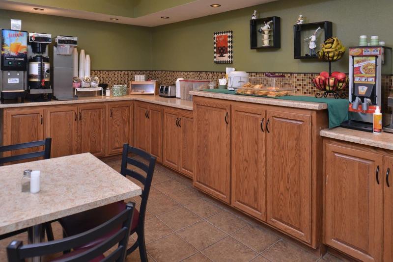 Cottonwood Inn And Conference Center image