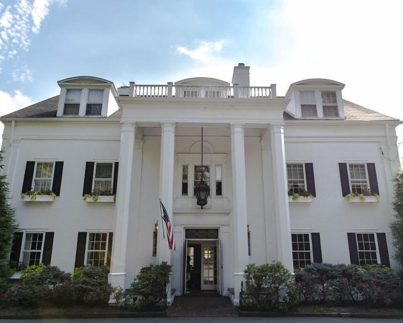 Crabtree's Kittle House Restaurant & Inn photo 4