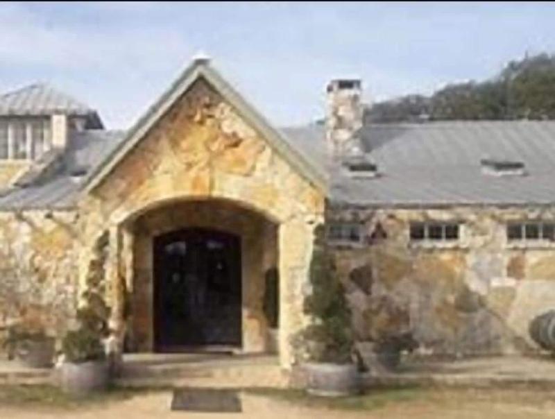 Square Inn image