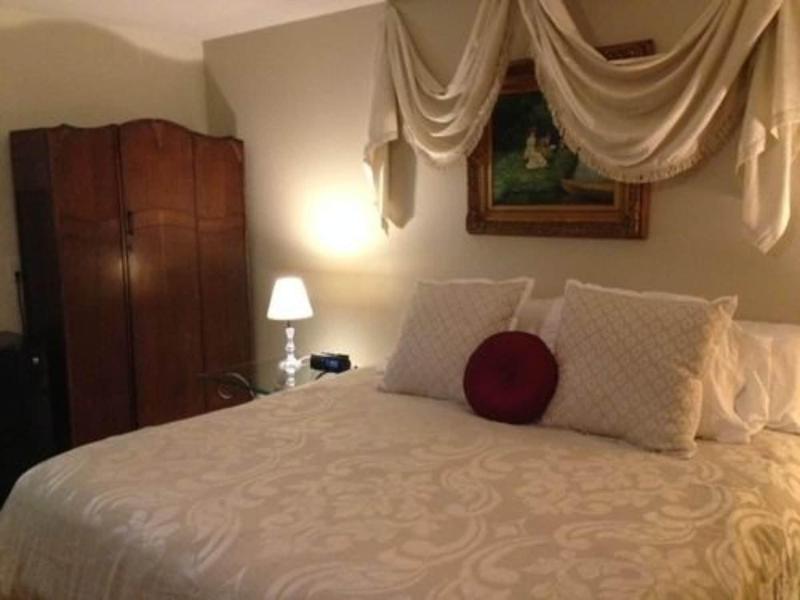 Square Inn image