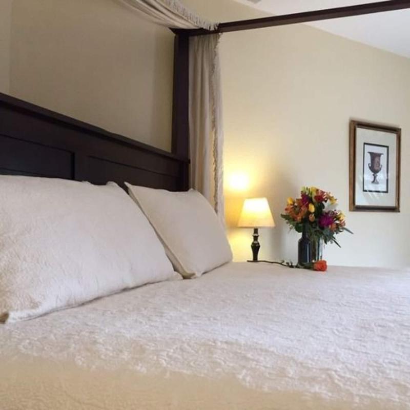 Square Inn image