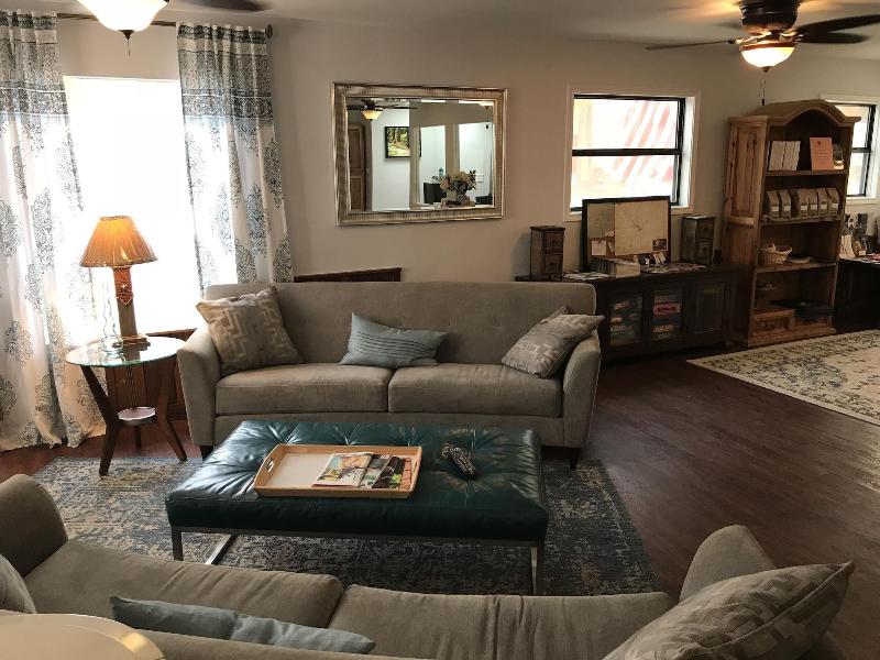 Square Inn image