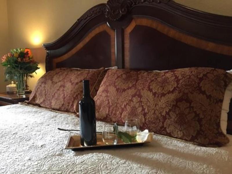Square Inn image