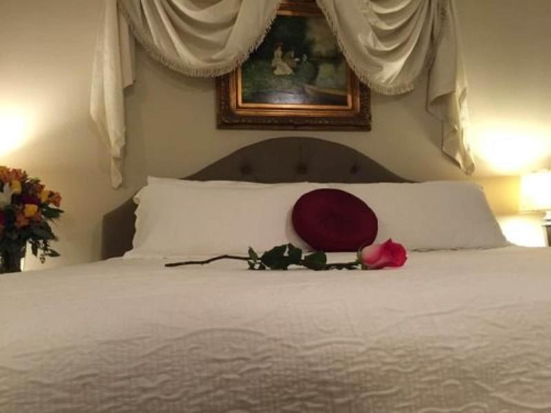 Square Inn image