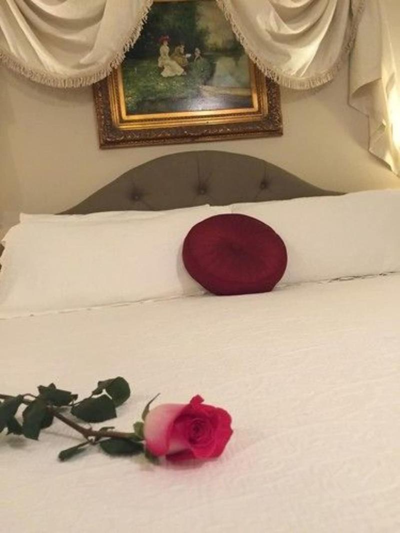 Square Inn image