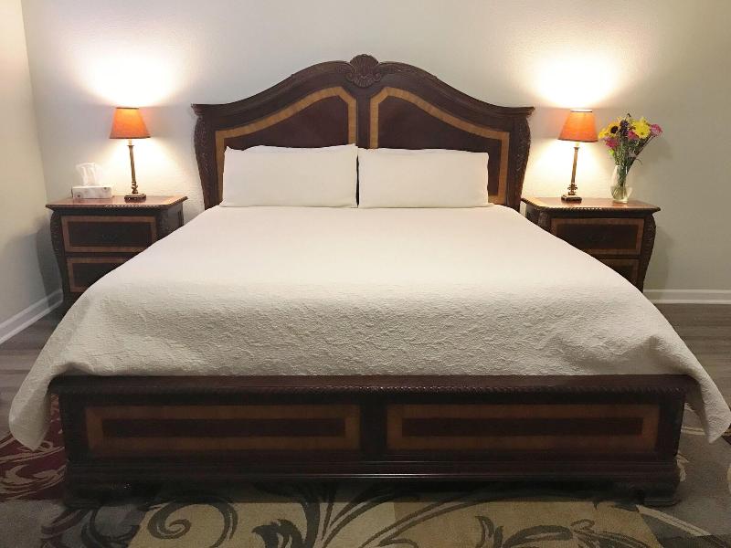 Square Inn image
