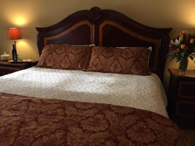 Square Inn image