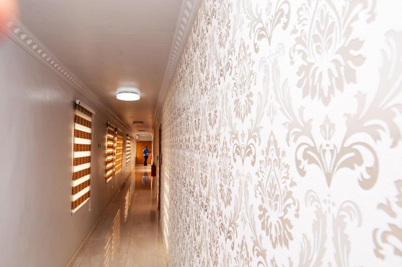 Crismon Hotel image
