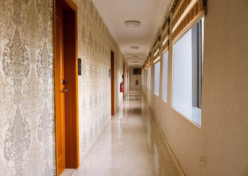 Crismon Hotel image