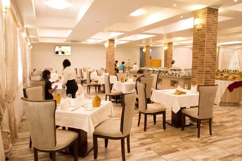 Crismon Hotel image