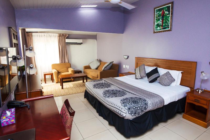 Crismon Hotel image