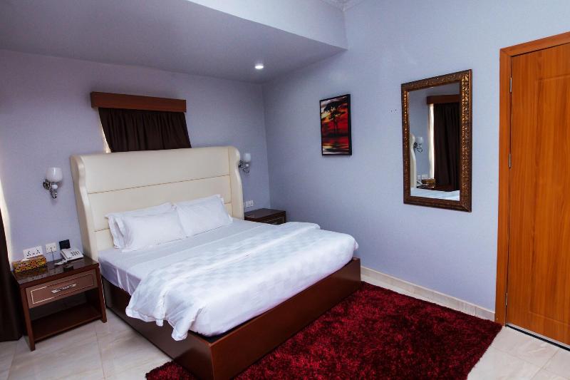Crismon Hotel image