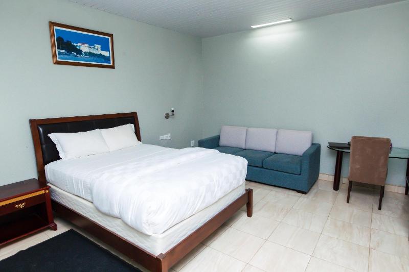 Crismon Hotel image