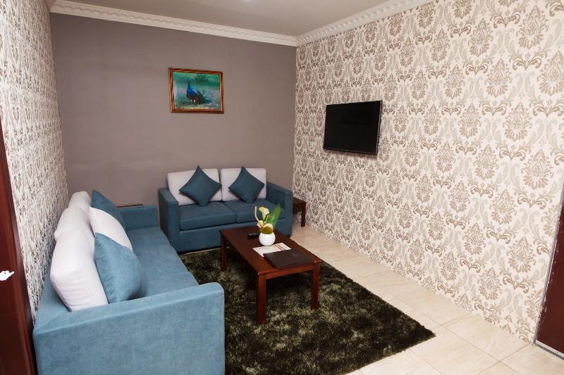 Crismon Hotel image