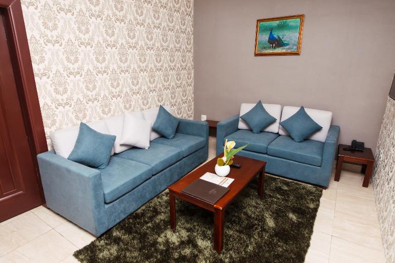 Crismon Hotel image