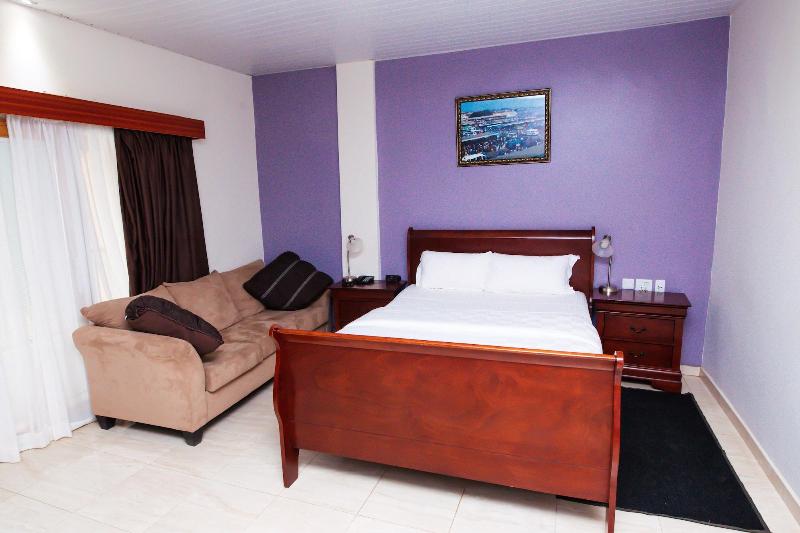 Crismon Hotel image