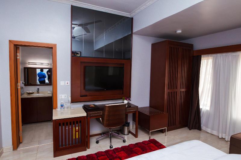 Crismon Hotel image