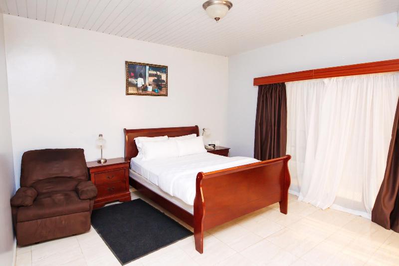 Crismon Hotel image