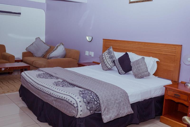 Crismon Hotel image