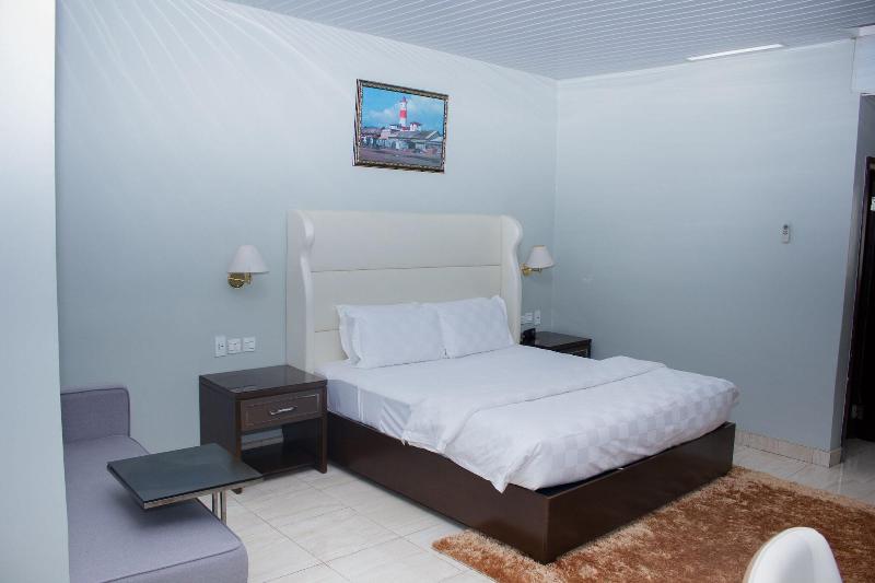 Crismon Hotel image