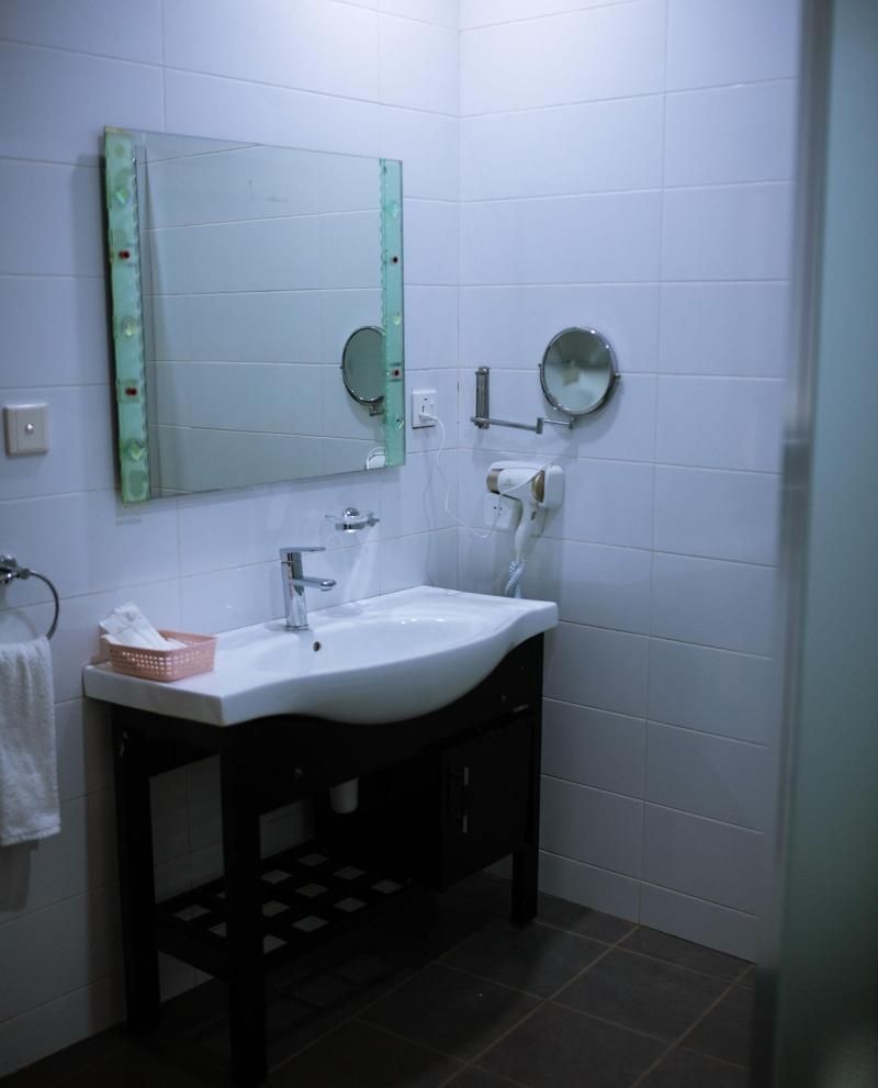 Crismon Hotel image