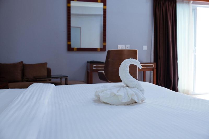 Crismon Hotel image