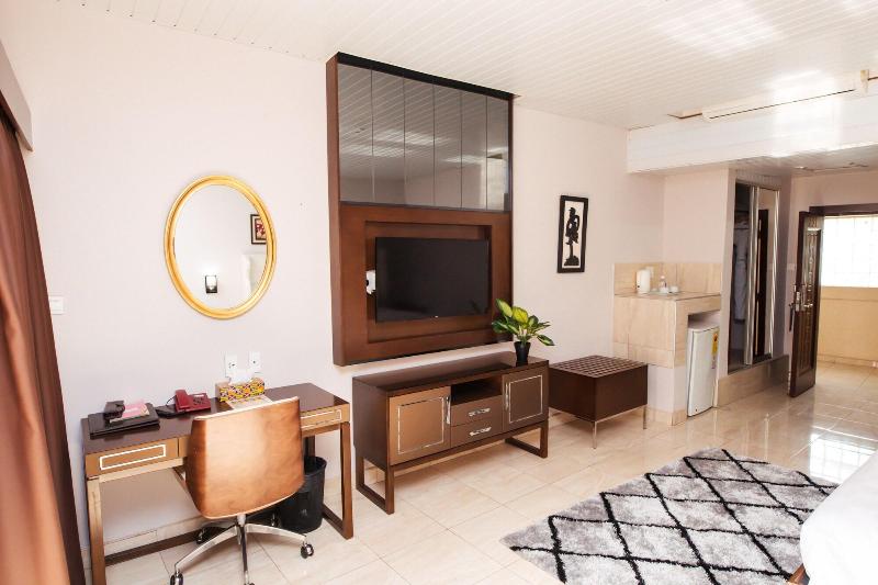 Crismon Hotel image