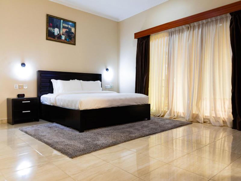 Crismon Hotel image