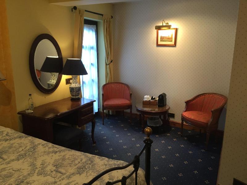 Cross Keys Hotel image