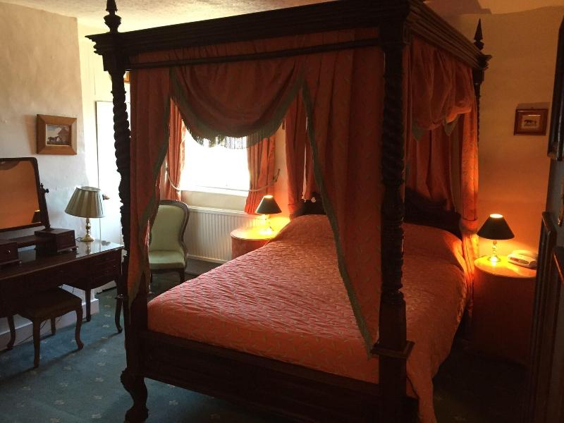 Cross Keys Hotel image