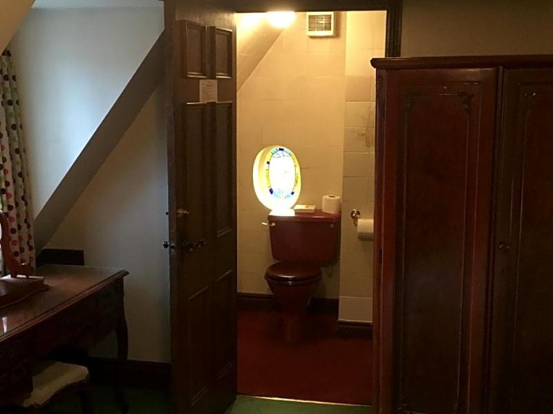 Cross Keys Hotel image