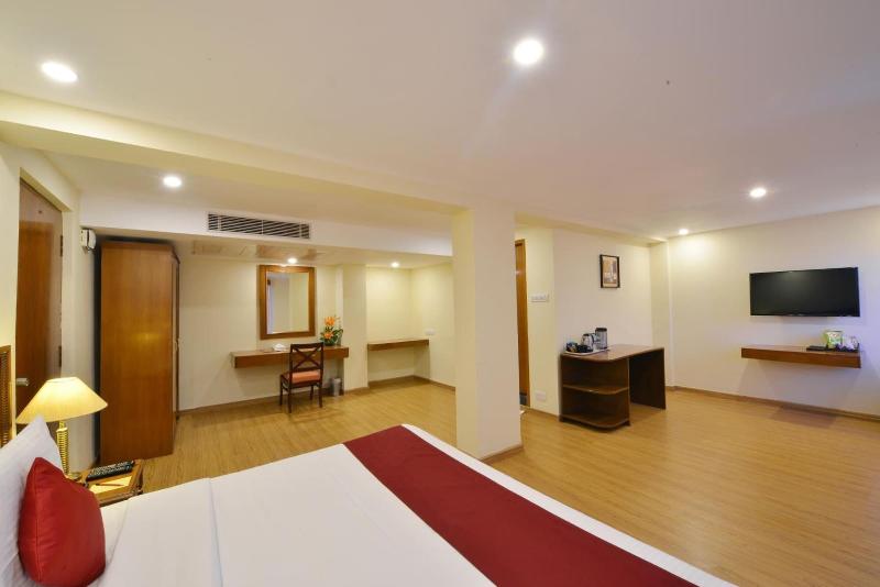 Srm Hotels image