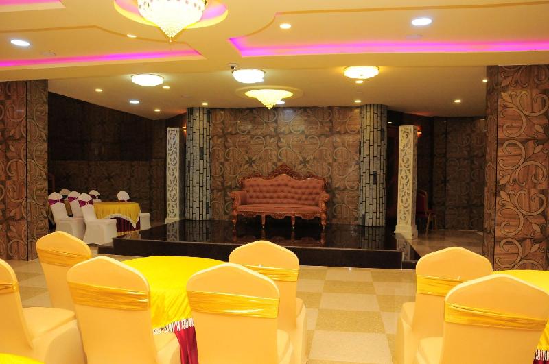 Hyders Park - The Business Hotel image