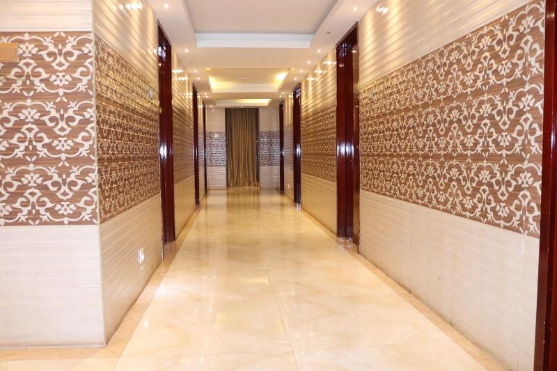 Hyders Park - The Business Hotel image