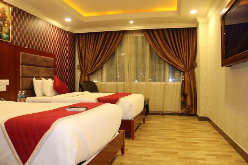 Hyders Park - The Business Hotel image