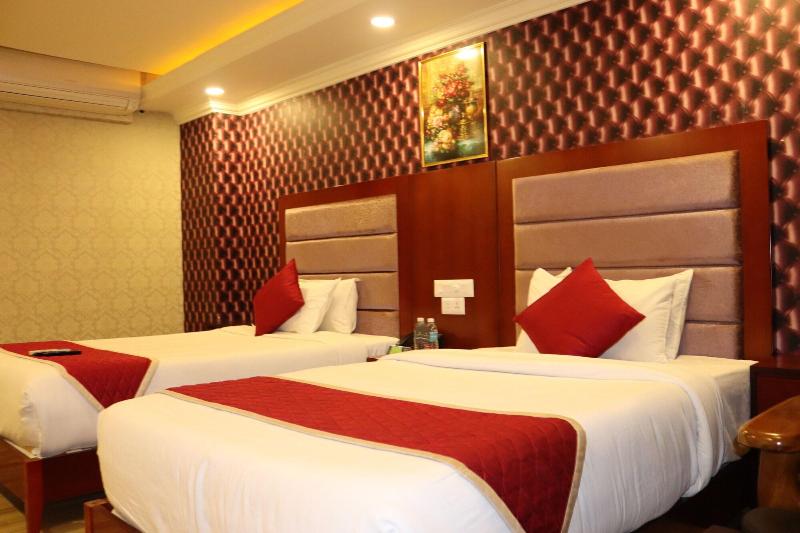 Hyders Park - The Business Hotel image