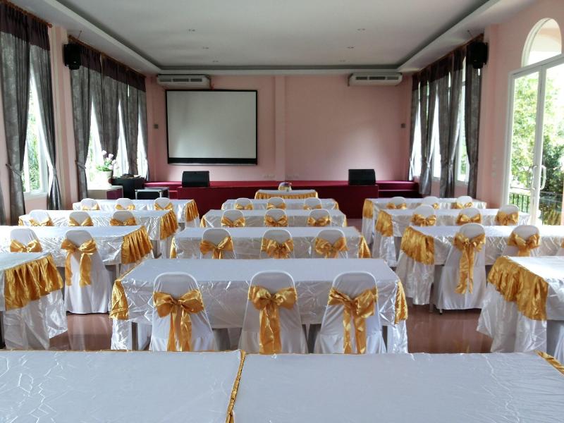Stamp Hills Resort & Restaurant image