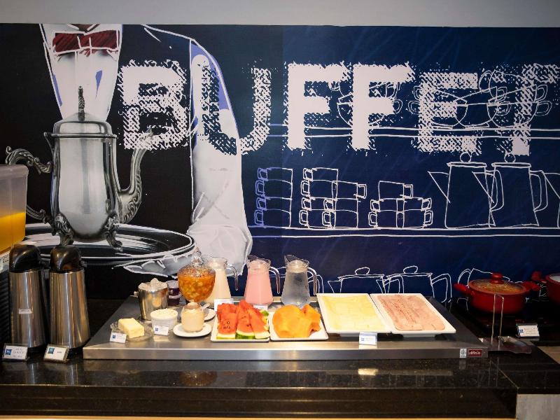 Ibis Budget Divinopolis image