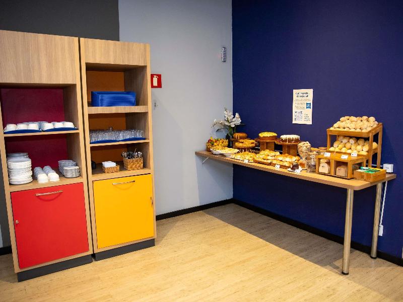 Ibis Budget Divinopolis image