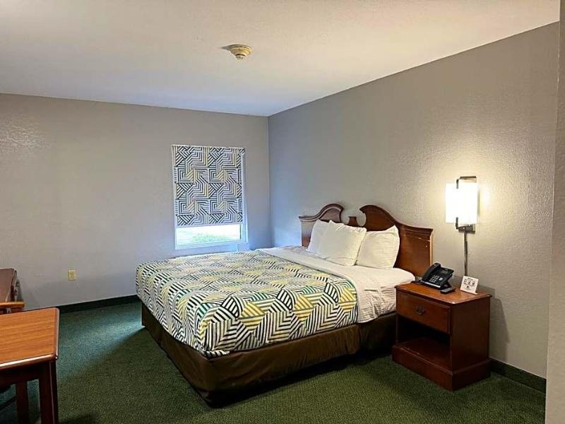 Star City Inn & Suites image 9